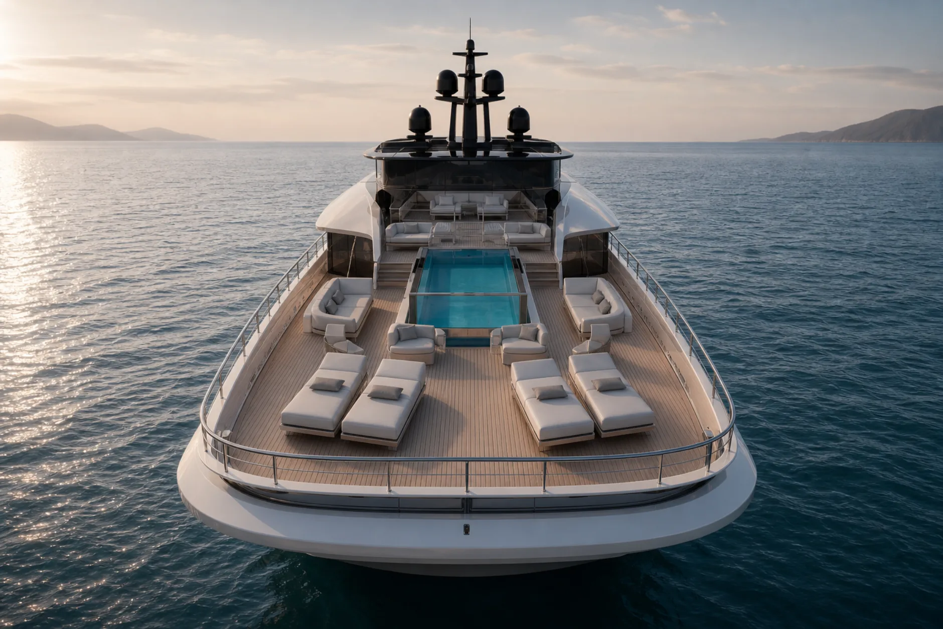 Foredeck lounge with pool